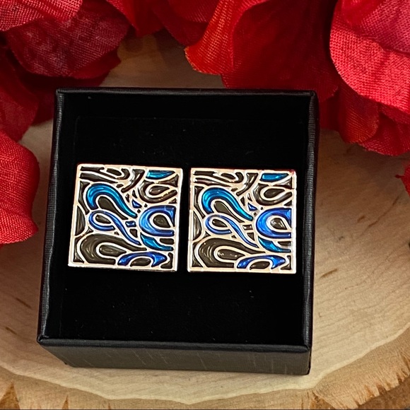 Black Blue and Silver Abstract Swirls Cufflinks - Picture 12 of 13